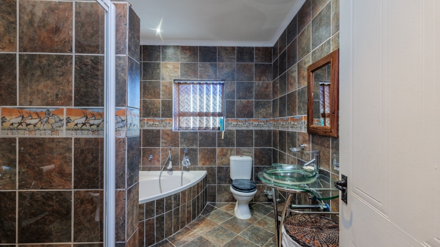 5 Bedroom Property for Sale in Suiderstrand Western Cape